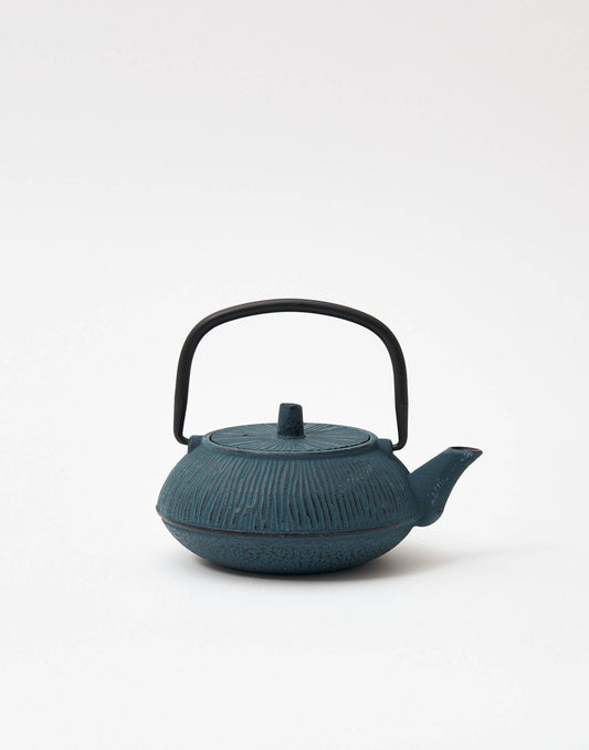 Cast iron teapot 0,3l
