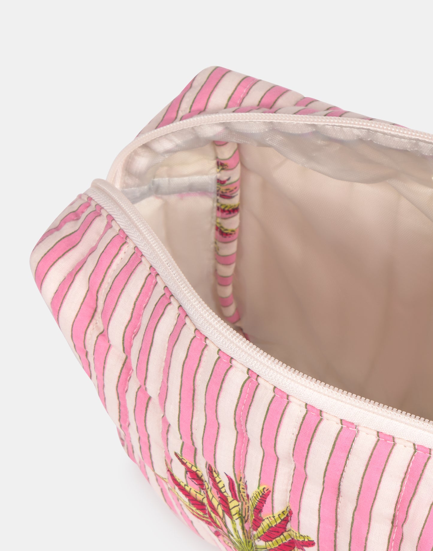 Jaya Hearts Toiletry Bag