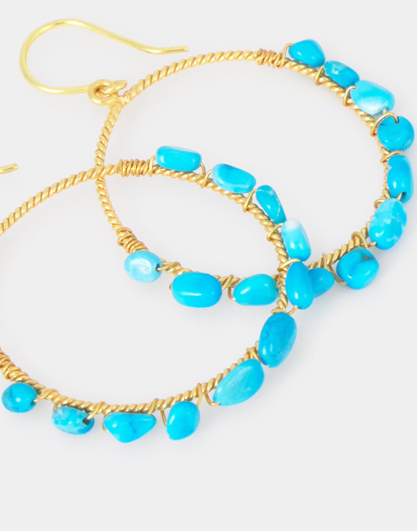 Pendiente aro turquesas