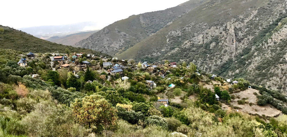 Matavenero, el pueblo arcoíris