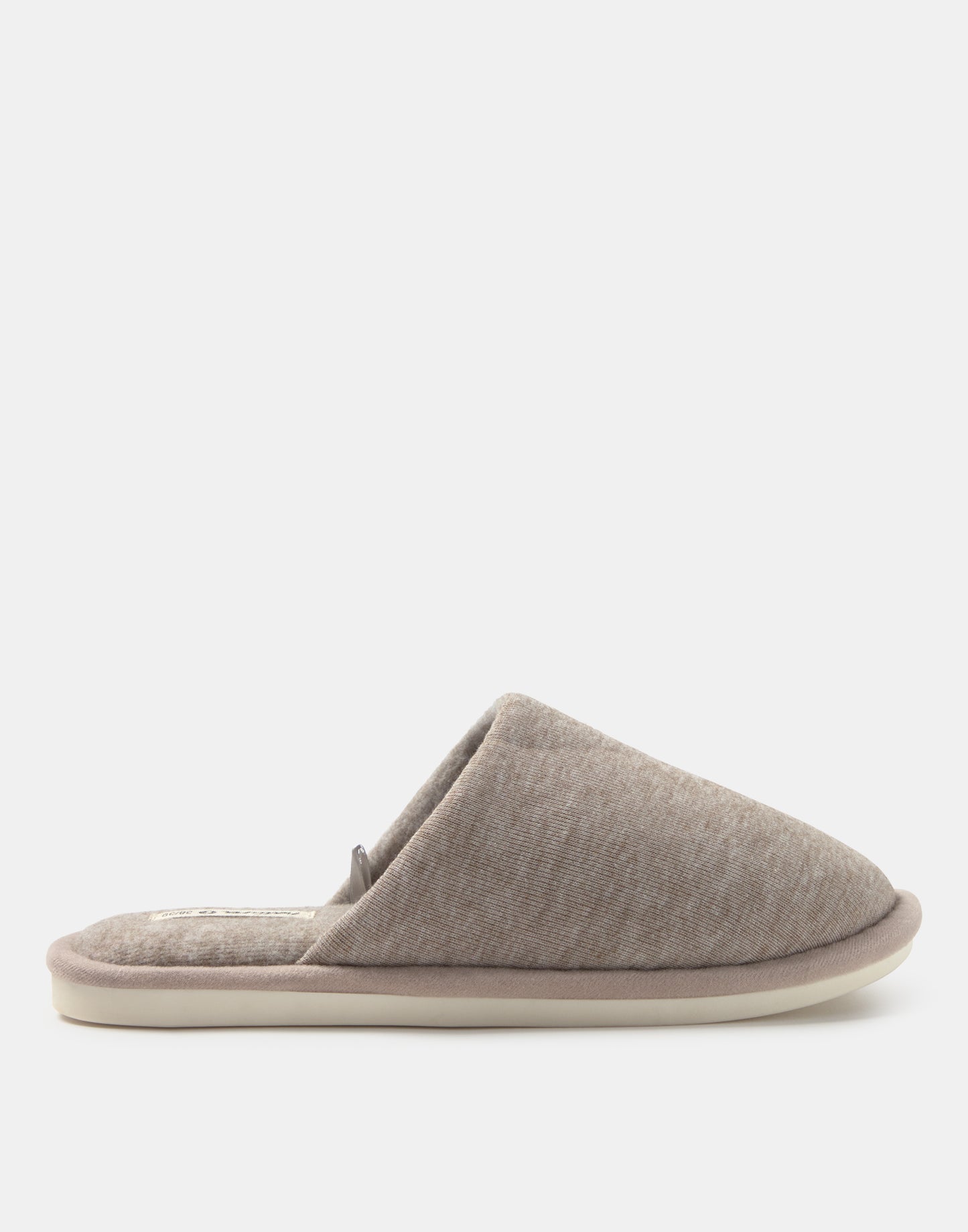 Ribbed slippers with plush interior