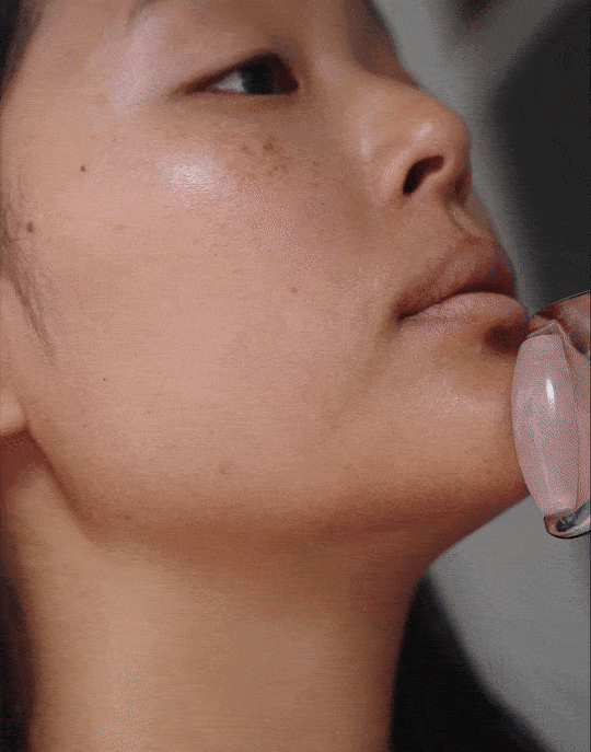 Gua Sha con rodillo facial