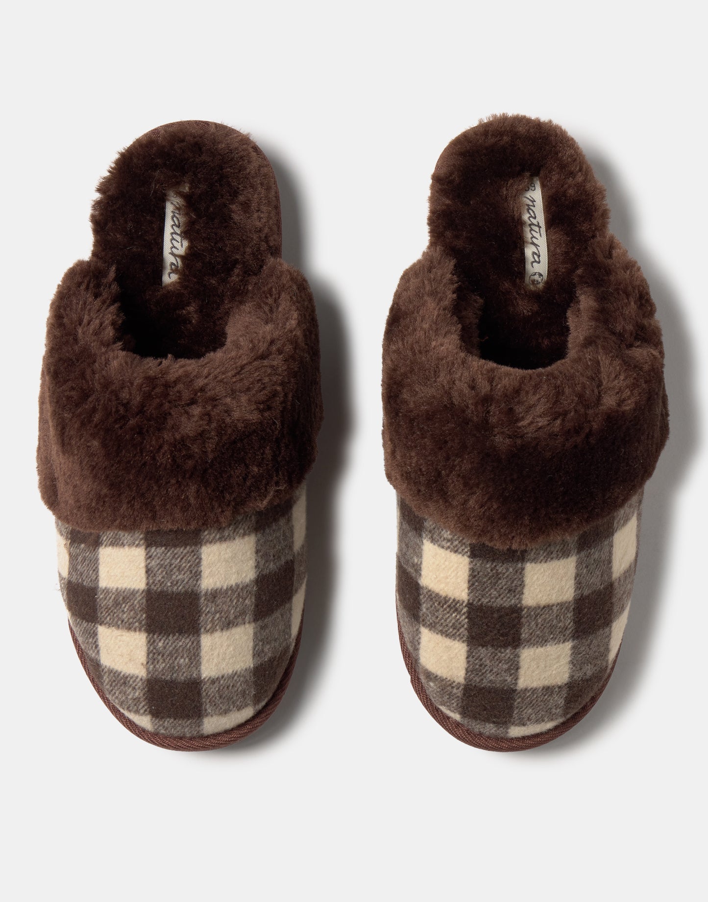 Chaussons à carreaux