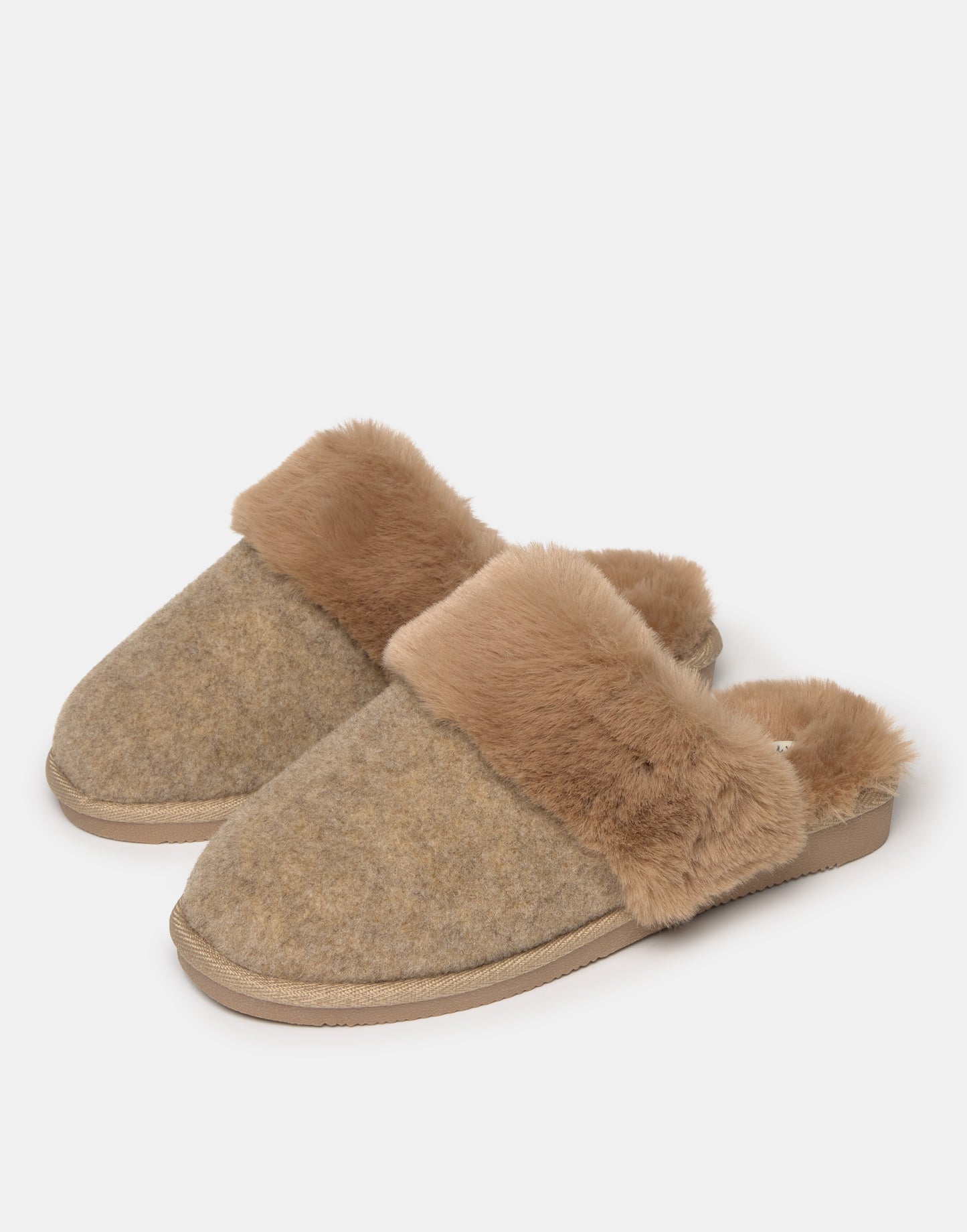 Chaussons en polaire avec fourrure