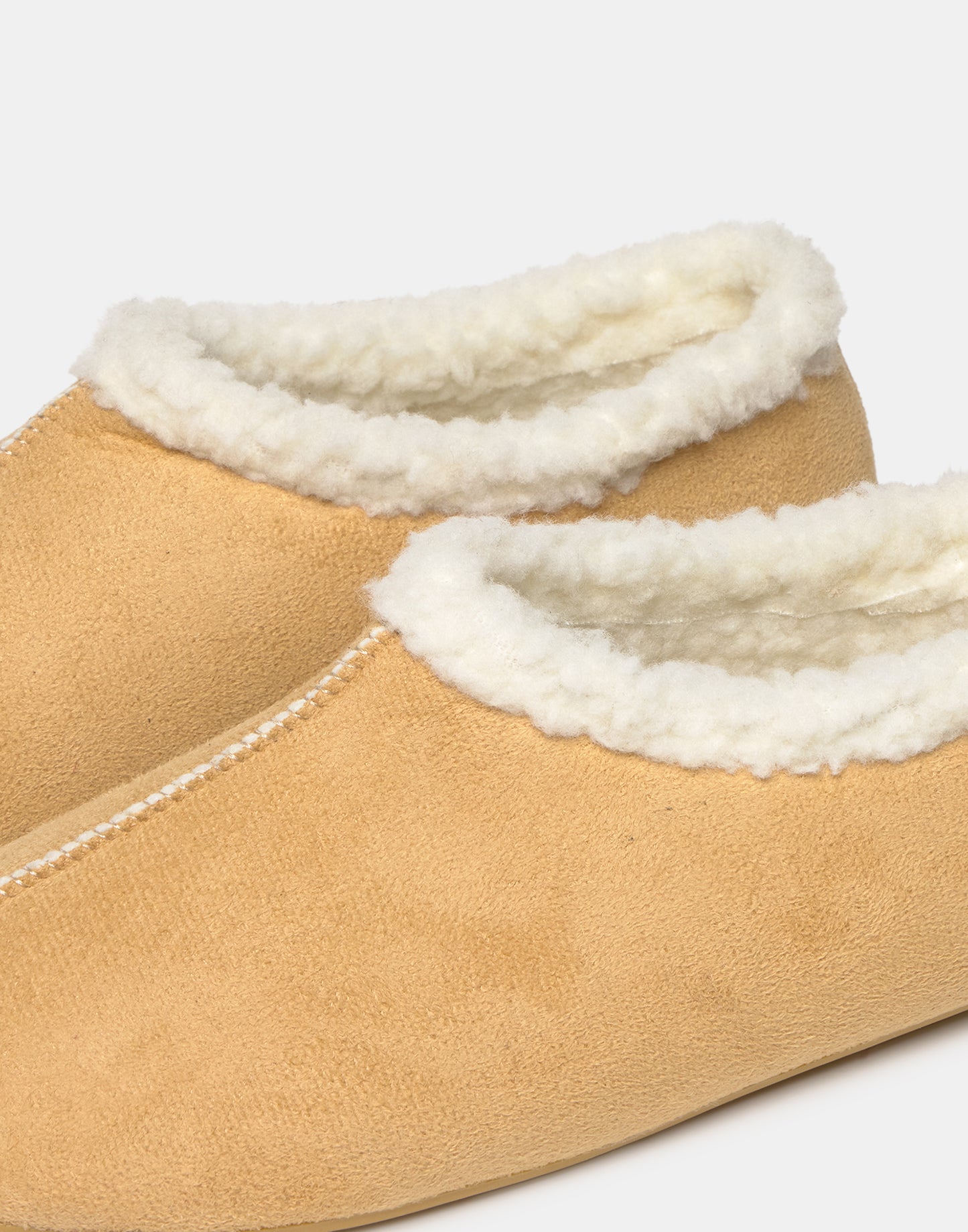 Chausson fermé effet cuir