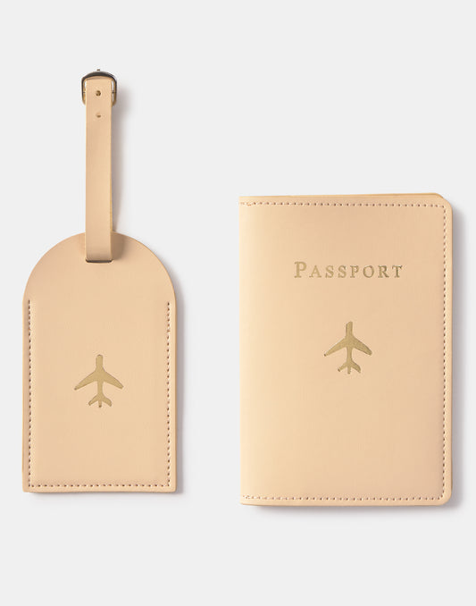 Set pasaportera y etiqueta maleta