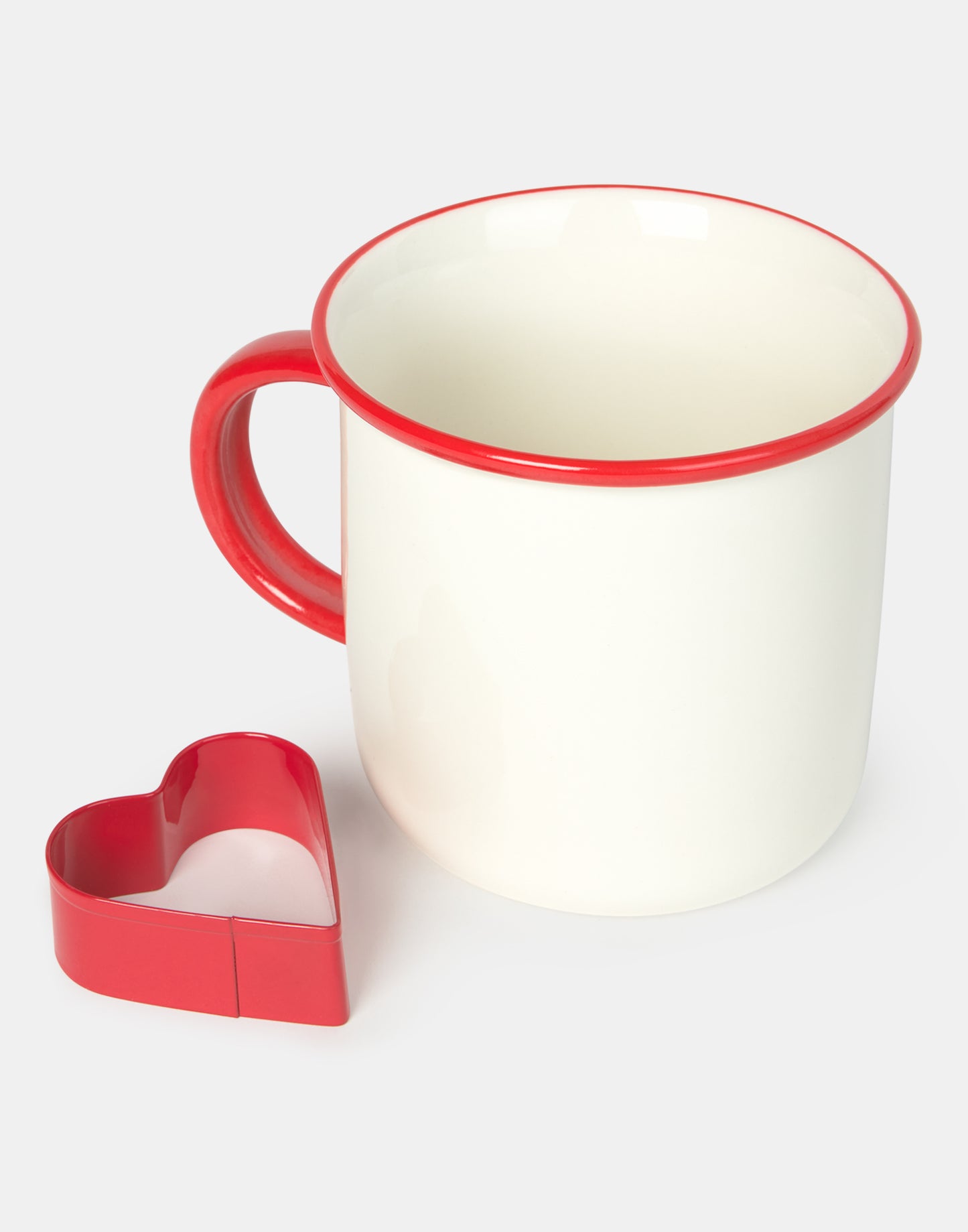 Tasse avec emporte-pièce cœur