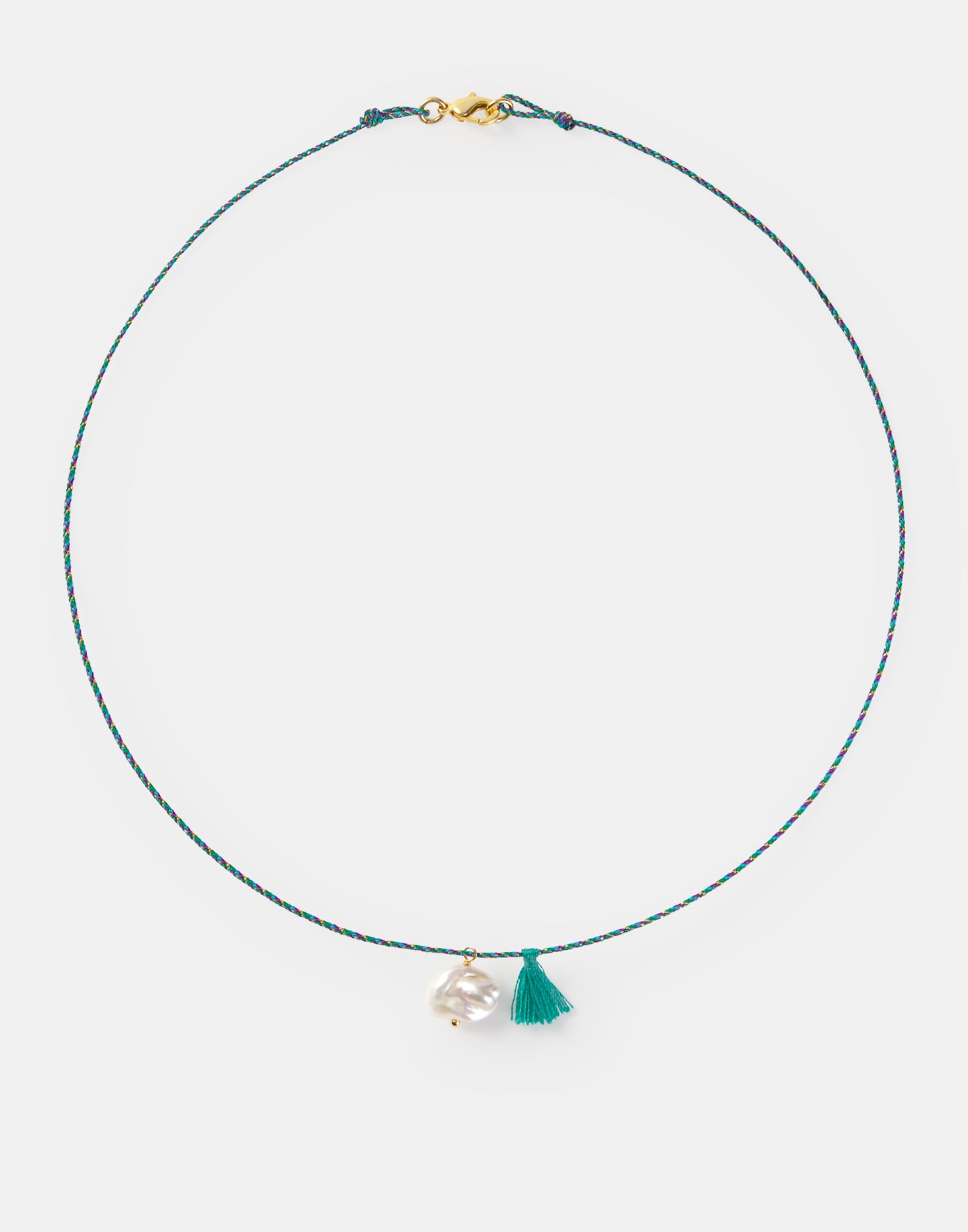 Collar fil perla pompon