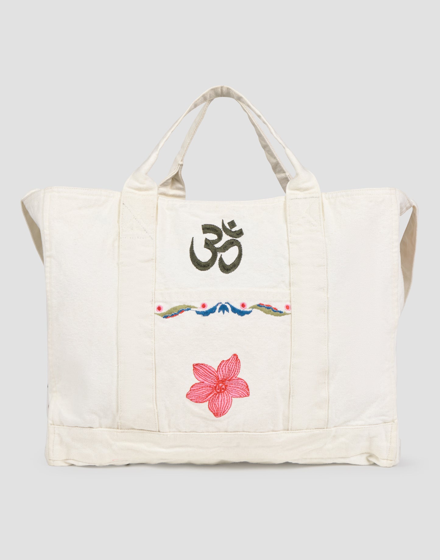 Natura Retreat Embroidered American Bag