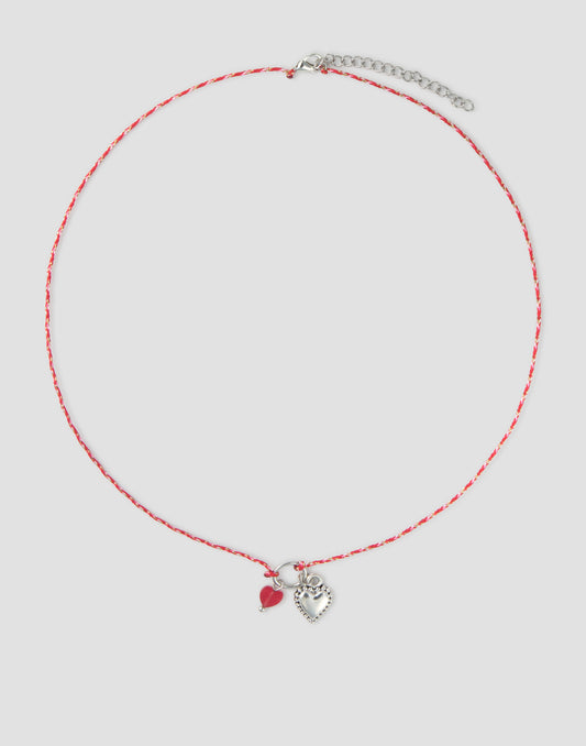 Collana con filo e cuori