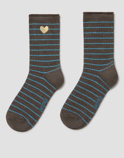 Gestreifte Rippensocken mit Herzstickerei