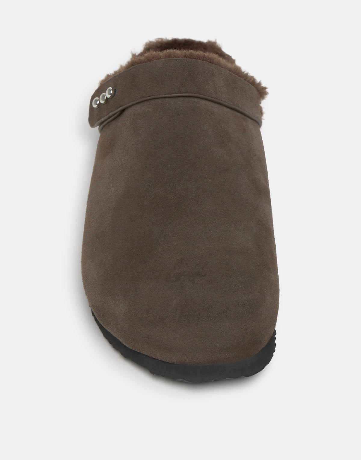 Zueco hebilla tachas interior pelo