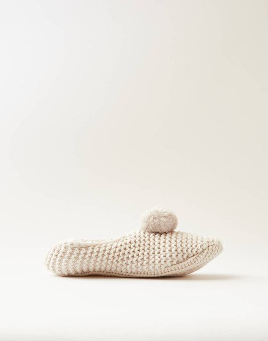 Knit slipper with pom-pom