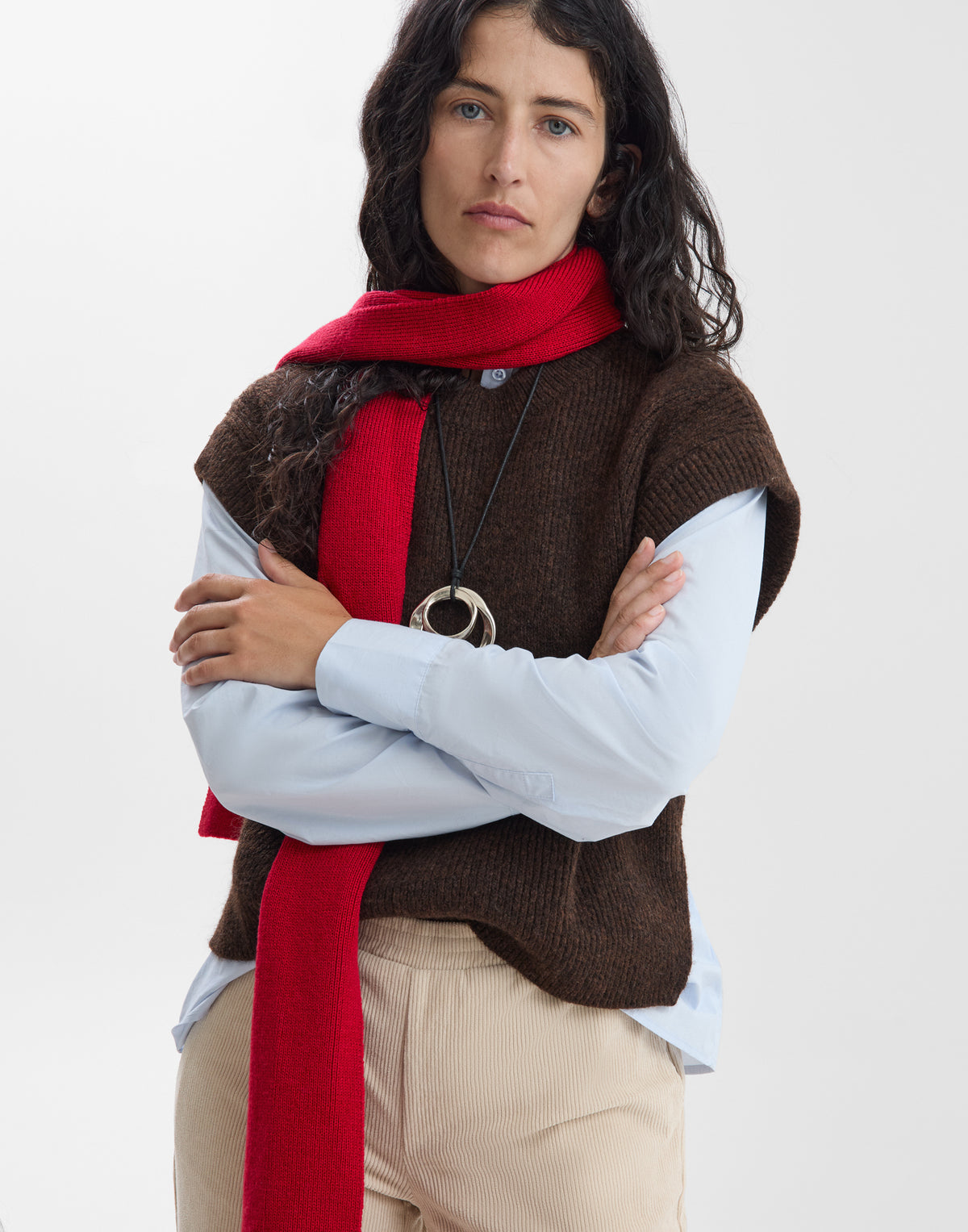 Roter Strickschal