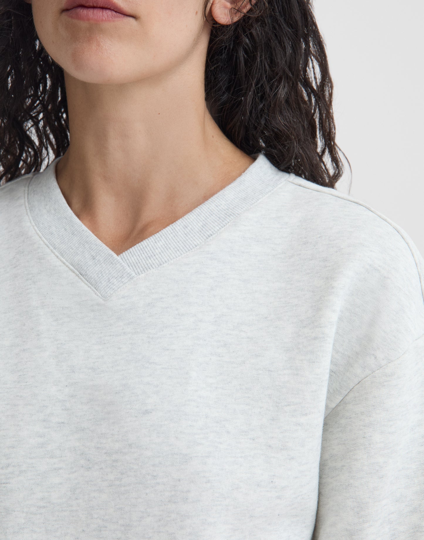 Sweat-shirt col V