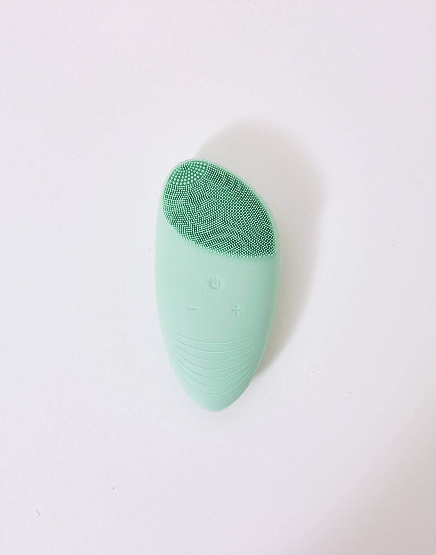 Silicone facial cleanser