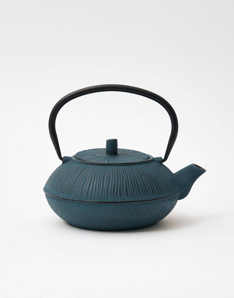 Cast iron teapot 0,8l
