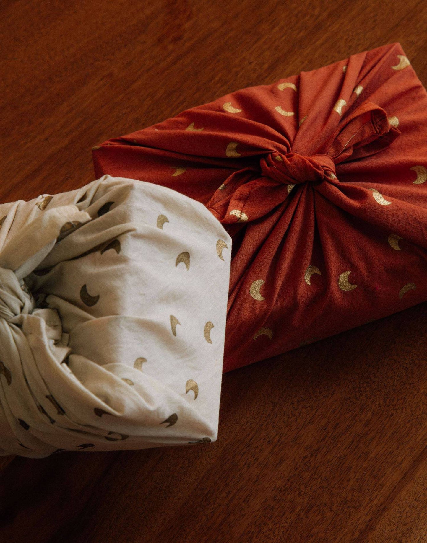 Définissez 3 tissus pour envelopper des cadeaux